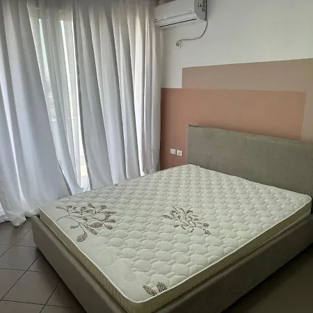 Lulu Suites Apartment Golem (Tirana)